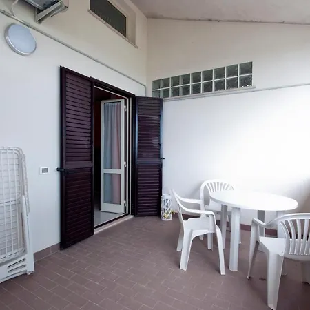 Tra Gli Ulivi Bed & Breakfast 3*