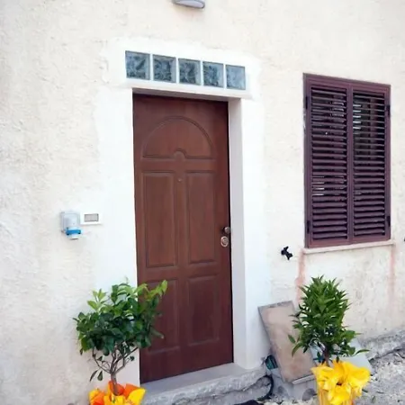 Tra Gli Ulivi 3*