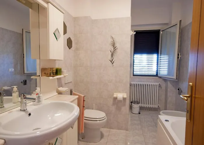 Oda ve Kahvaltı Tra Gli Ulivi Rocca San Giovanni